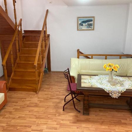 Ultracentral Apartment Near Moscovitz Palace Oradea Eksteriør bilde