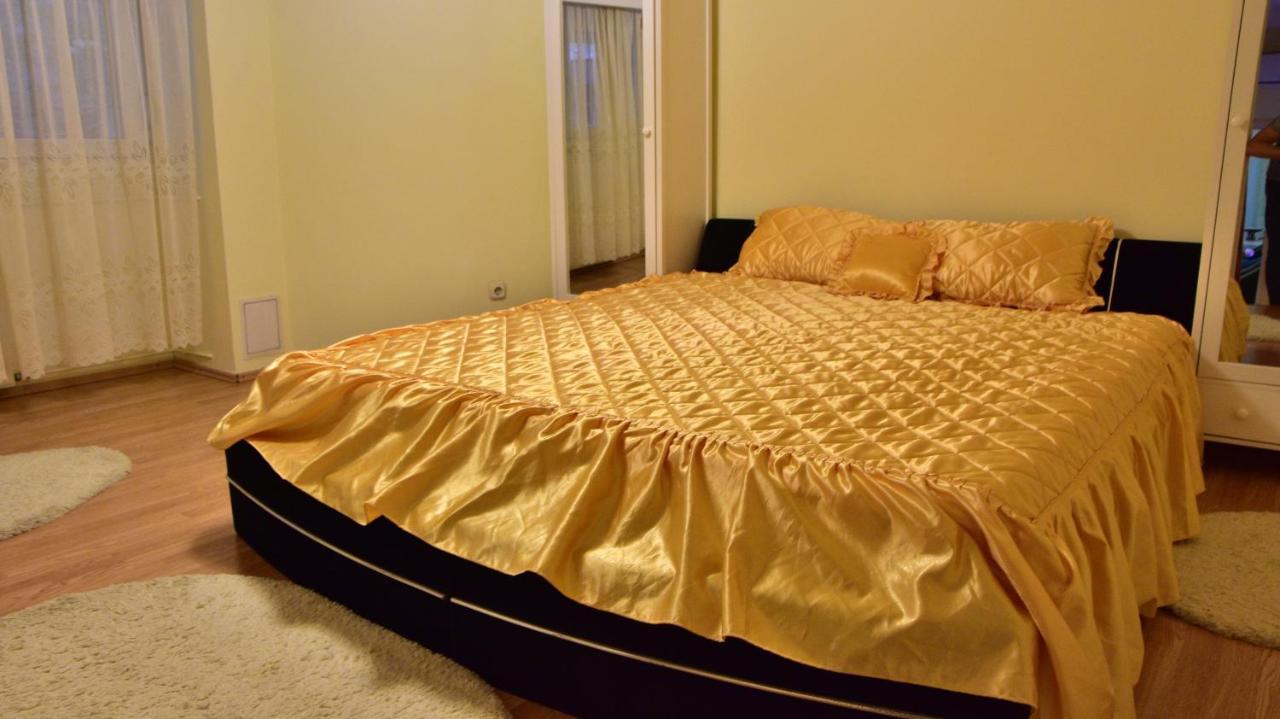 Ultracentral Apartment Near Moscovitz Palace Oradea Eksteriør bilde